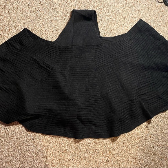 Nwt off shoulder shirt - Picture 3 of 5